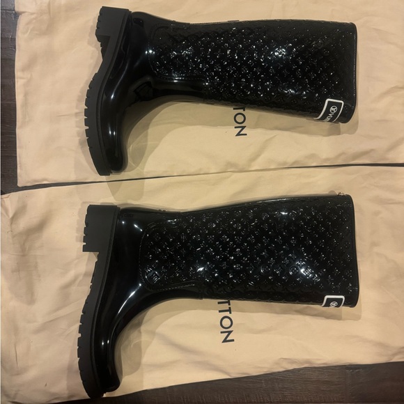Louis Vuitton Black Women's Rain Boots - Picture 2 of 4